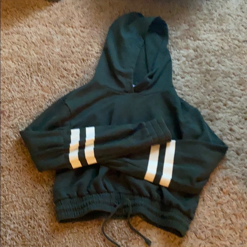 Drawstring Cropped Hoodie